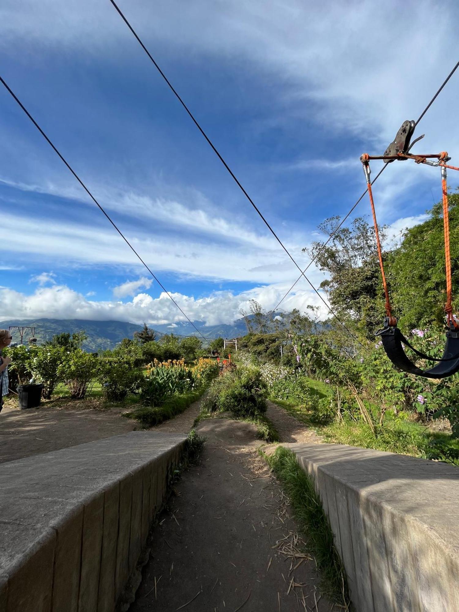 High-End Holiday Cabin - Tungurahua Hot Springs バーニョス エクステリア 写真